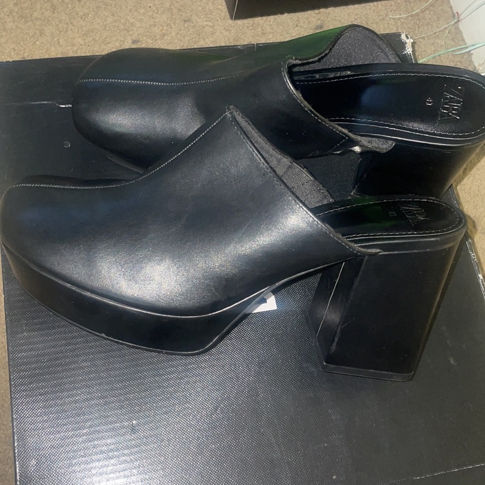 Clogs - Picture 5 of 5